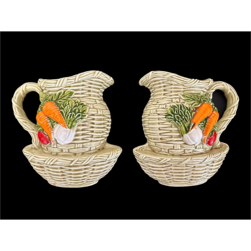 Lefton Set of 2 Vegetable 5” Wall Pockets 7338 Vintage